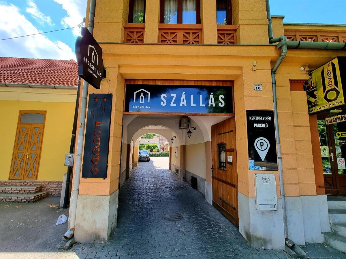 Nadasdi Haz Szekszárd エクステリア 写真