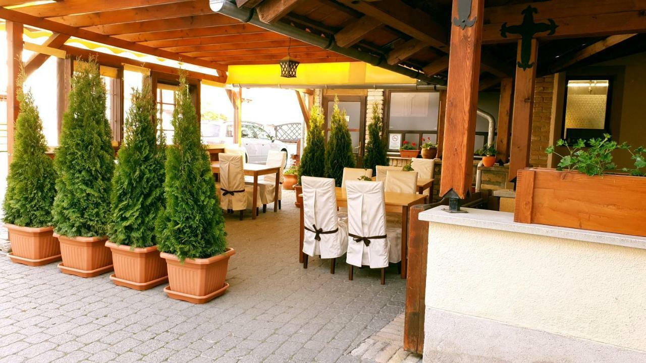 Nadasdi Haz Szekszárd エクステリア 写真